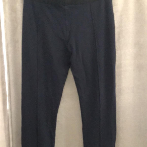 Super cute BCBG leggings. - Picture 5 of 8